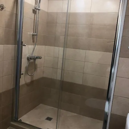 شقة Cosy Flat With Big Balcony, Perfect Location *