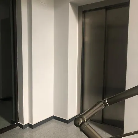 アパート Cosy Flat With Big Balcony, Perfect Location